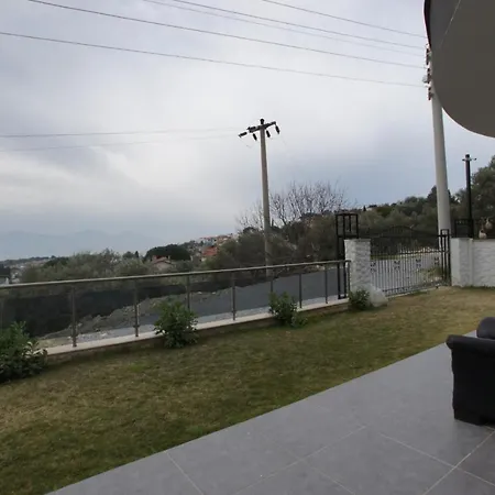 فيلة Kusadasi Muestakil Villa *