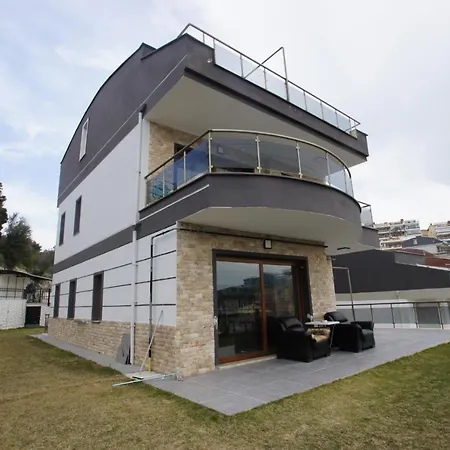Kusadasi Muestakil Villa فيلة كوشاداسيه